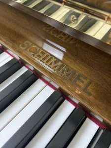 Piano droit Schimmel | Dumas Piano